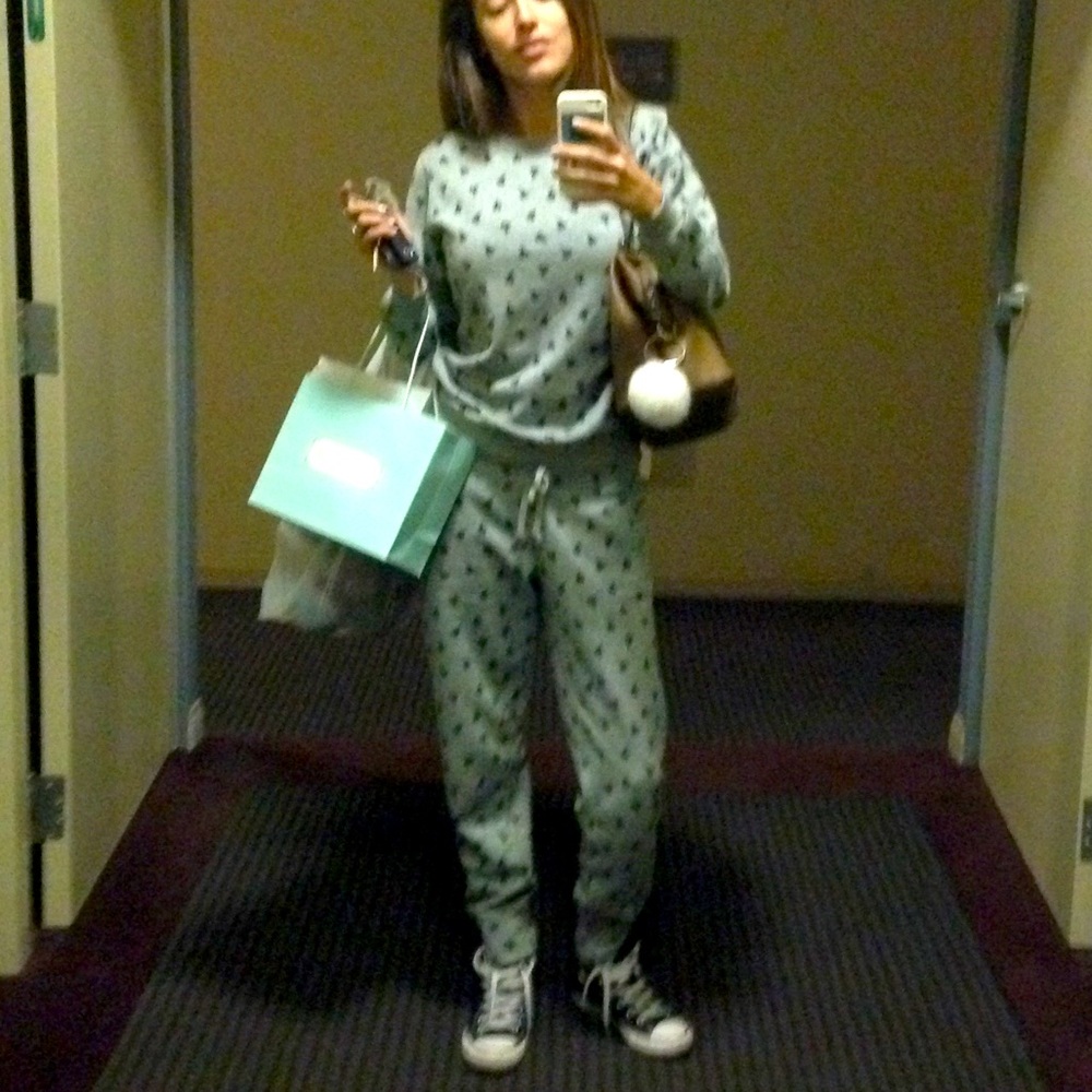 2 PC Matching Set Converse Sweat Suit